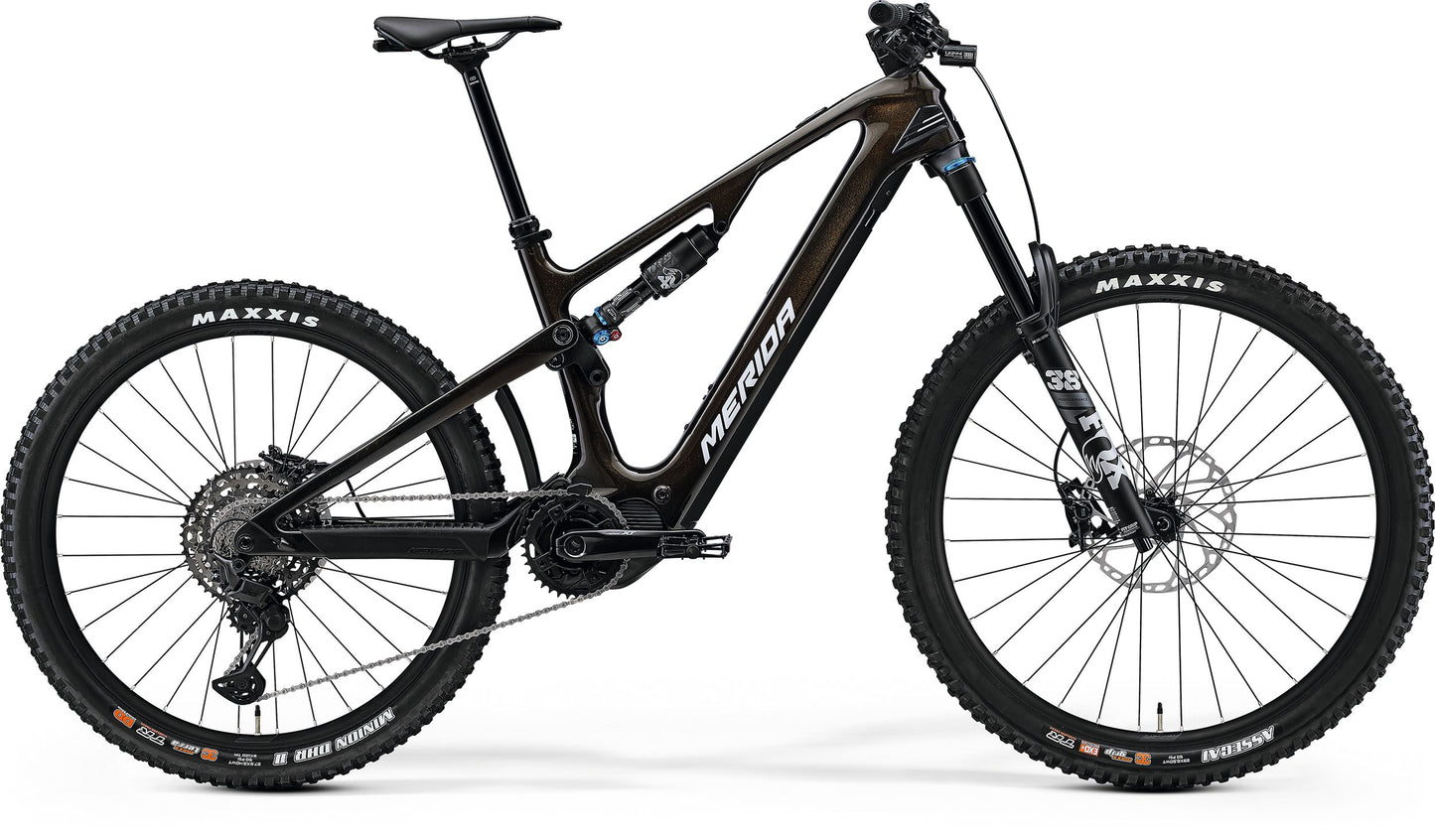 El MTB Merida eOne-Sixty 7000 guld/silver