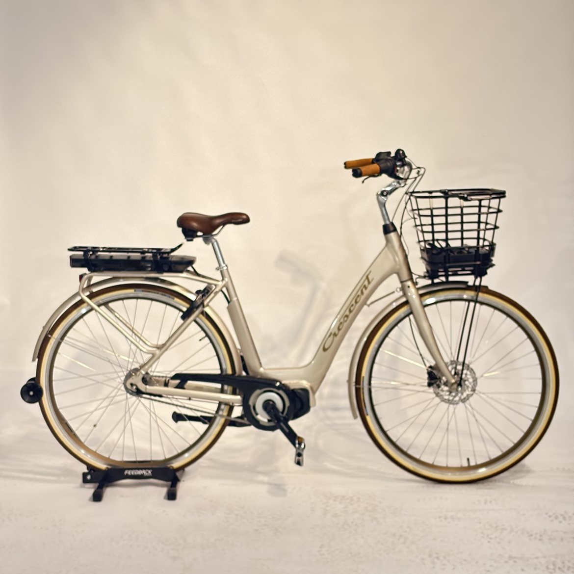 Begagnad Crescent Elsa Elcykel Silver