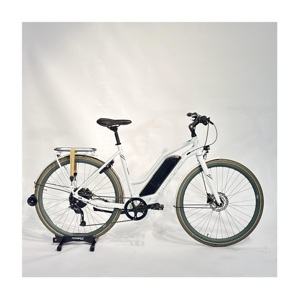 Begagnad Elcykel Frappé FSD R100 Dam Vit 9-Växlar