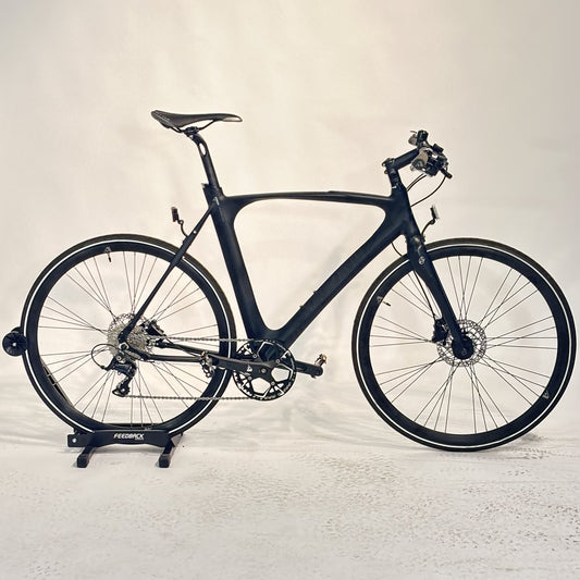 Begagnad Hybridcykel Avenue Airbase Svart