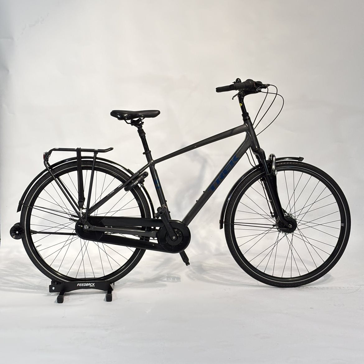 Begagnad Hybridcykel Trek District 2 Equipped