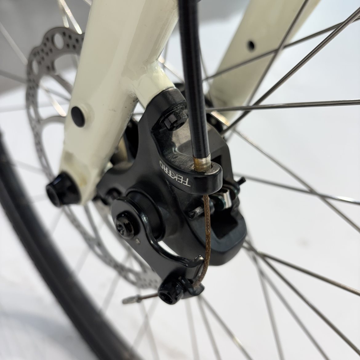 Begagnad Hybridcykel Trek FX 1 Midstep Gen 4 Era White
