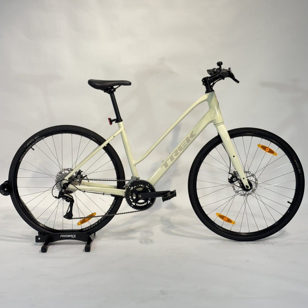 Begagnad Hybridcykel Trek FX 1 Midstep Gen 4 Era White