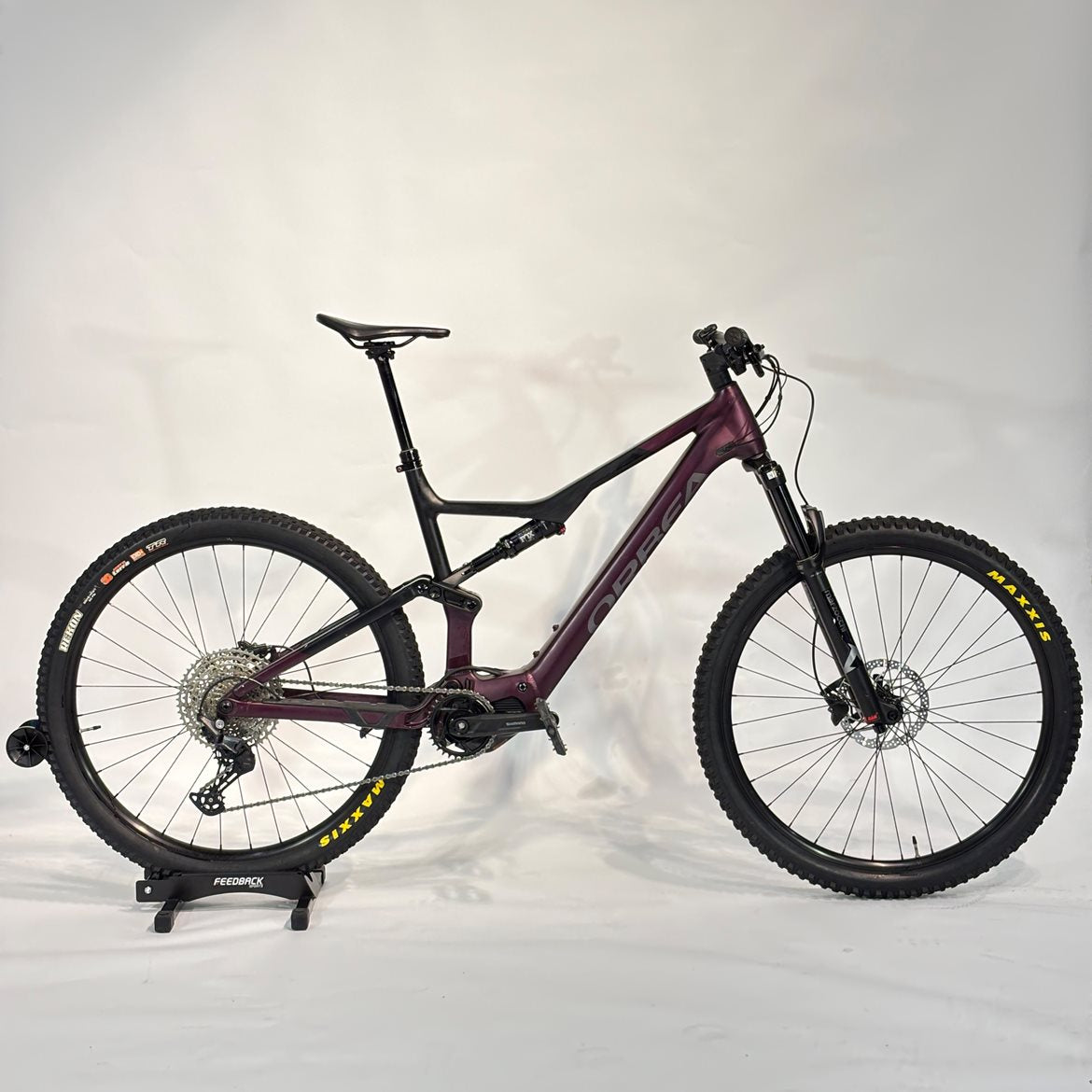 Begagnad Orbea Rise H30 El-MTB Metallic Mulberry/Black Matt