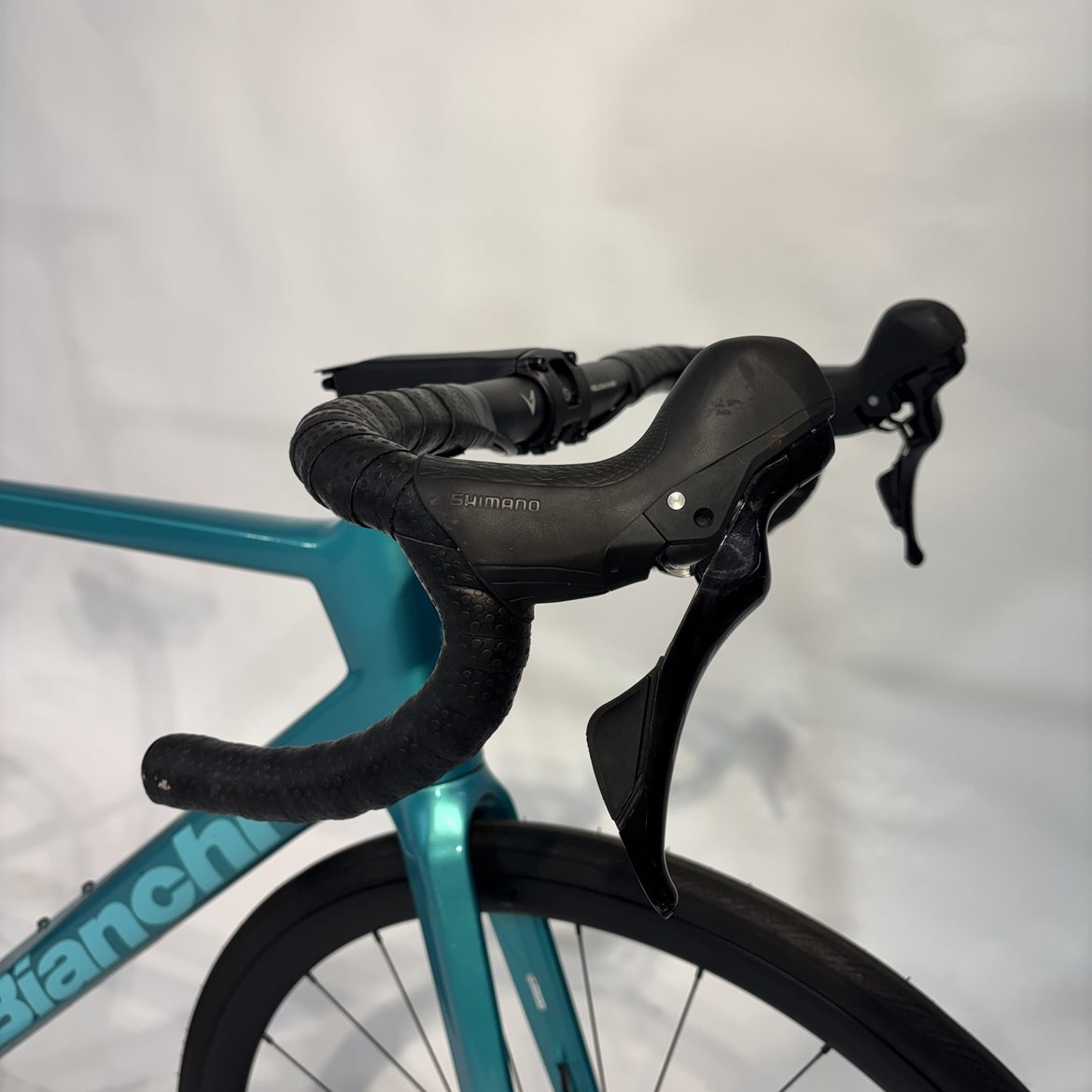 Begagnad Racercykel Bianchi Sprint Disc 105 Celeste