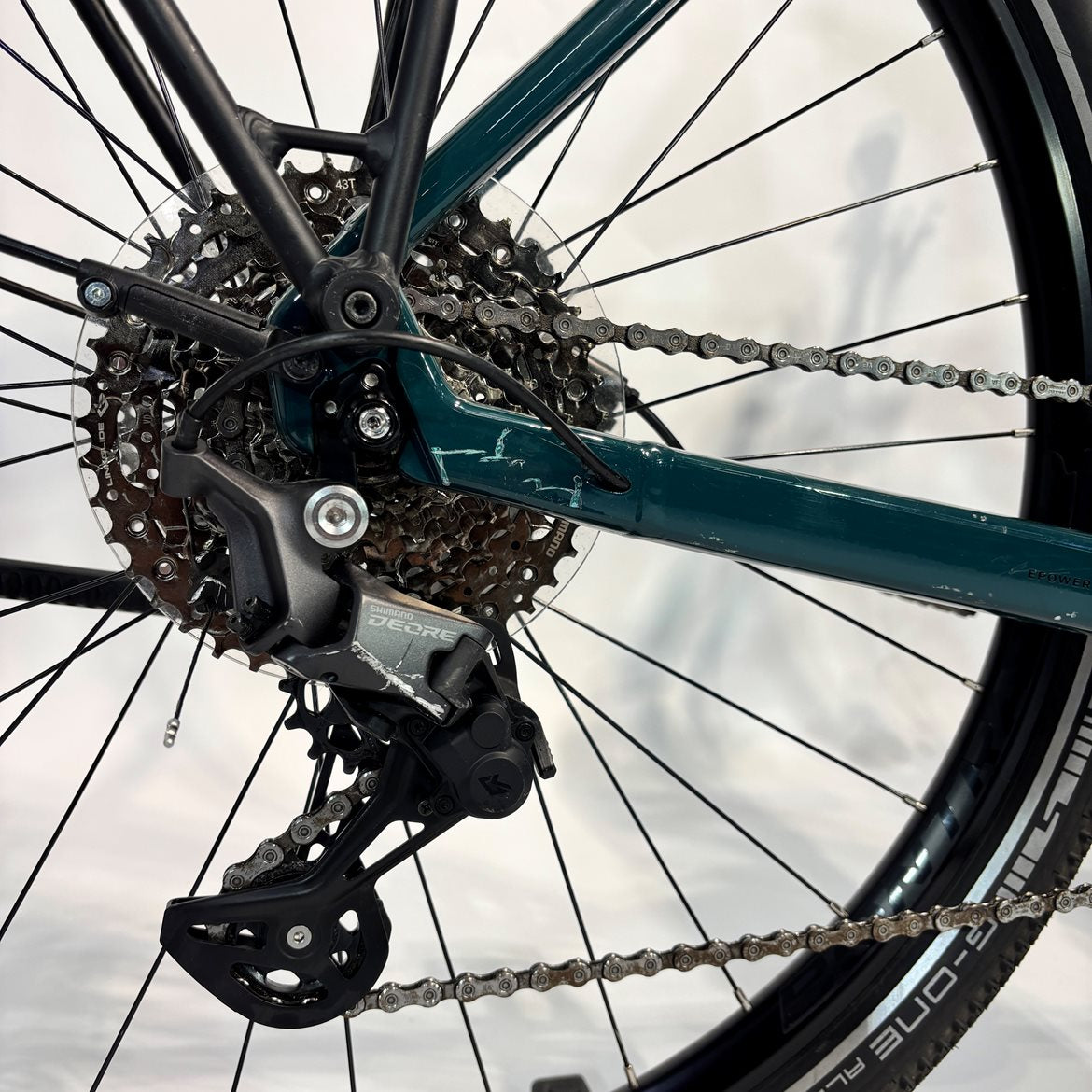 Begagnad Trek Allant+ 6 Lowstep 725Wh Elcykel Dam Grön