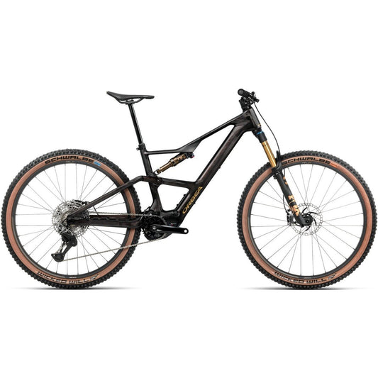 El MTB Orbea Rise SL M-LTD 420W XTR Di2 Cosmic Carbon View/Golden Sand