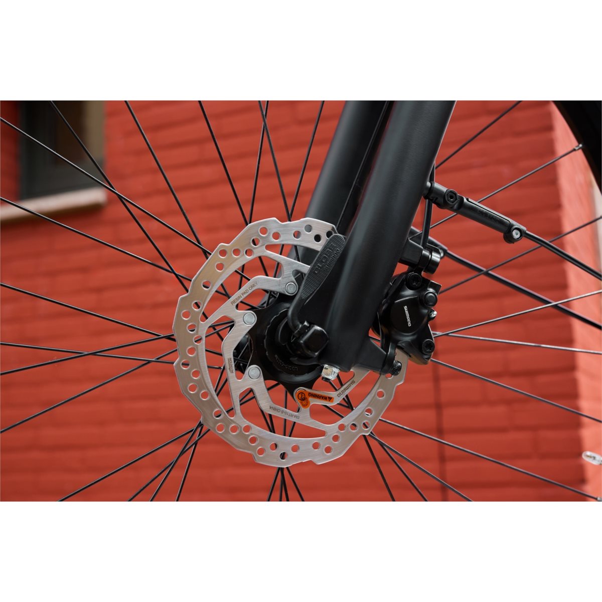 Elcykel Trek District+ 3 Lowstep R9 540Wh Cobra Blood