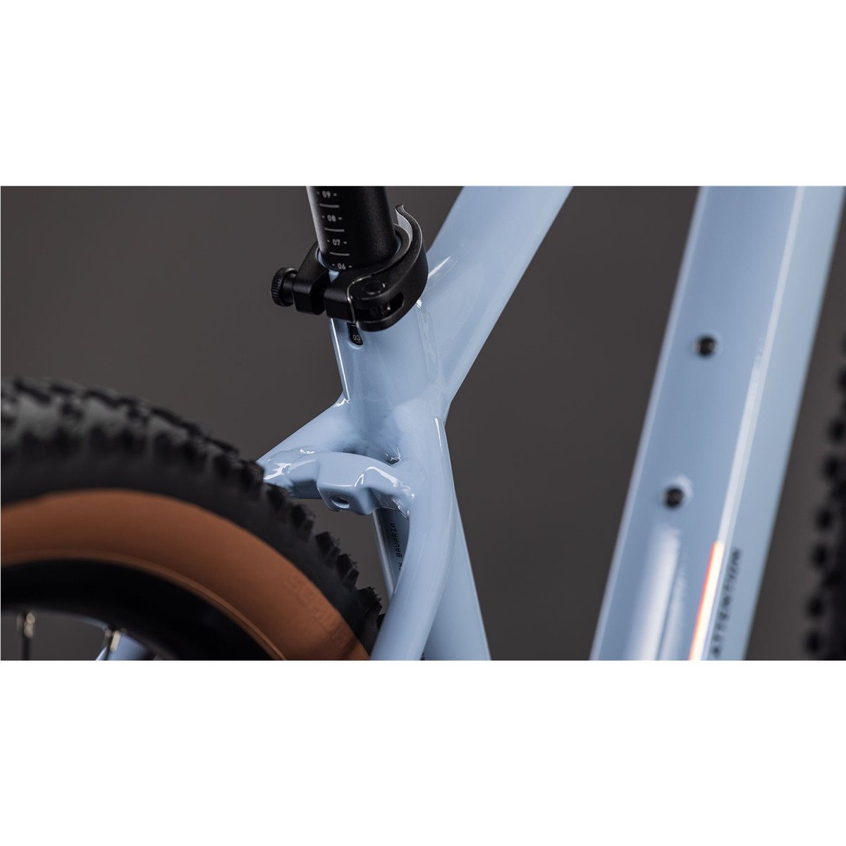 Hardtail MTB Cube Attention Pro Iceblue/Prism