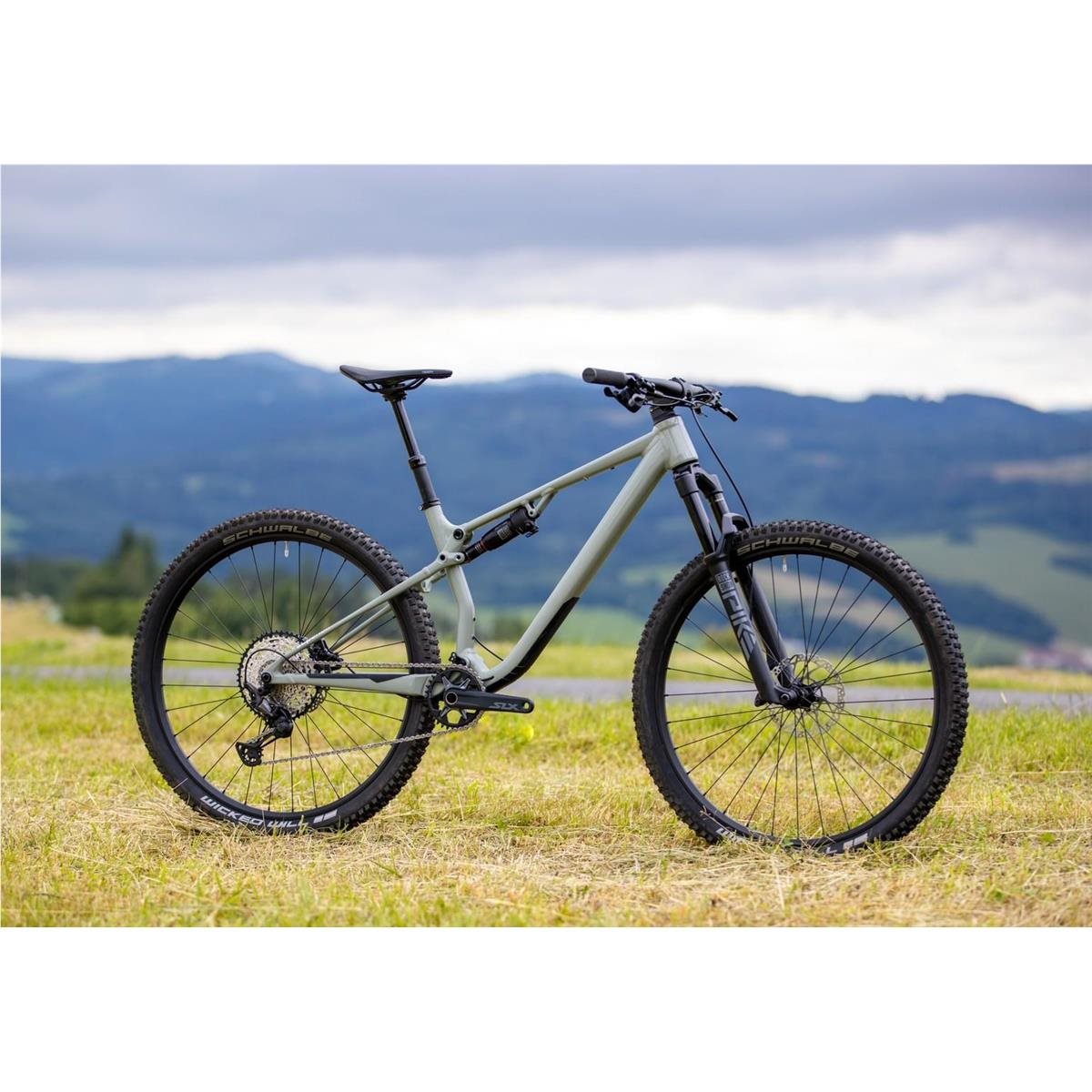 Heldämpad MTB Superior XF 6.6 DC Matte Green Grey