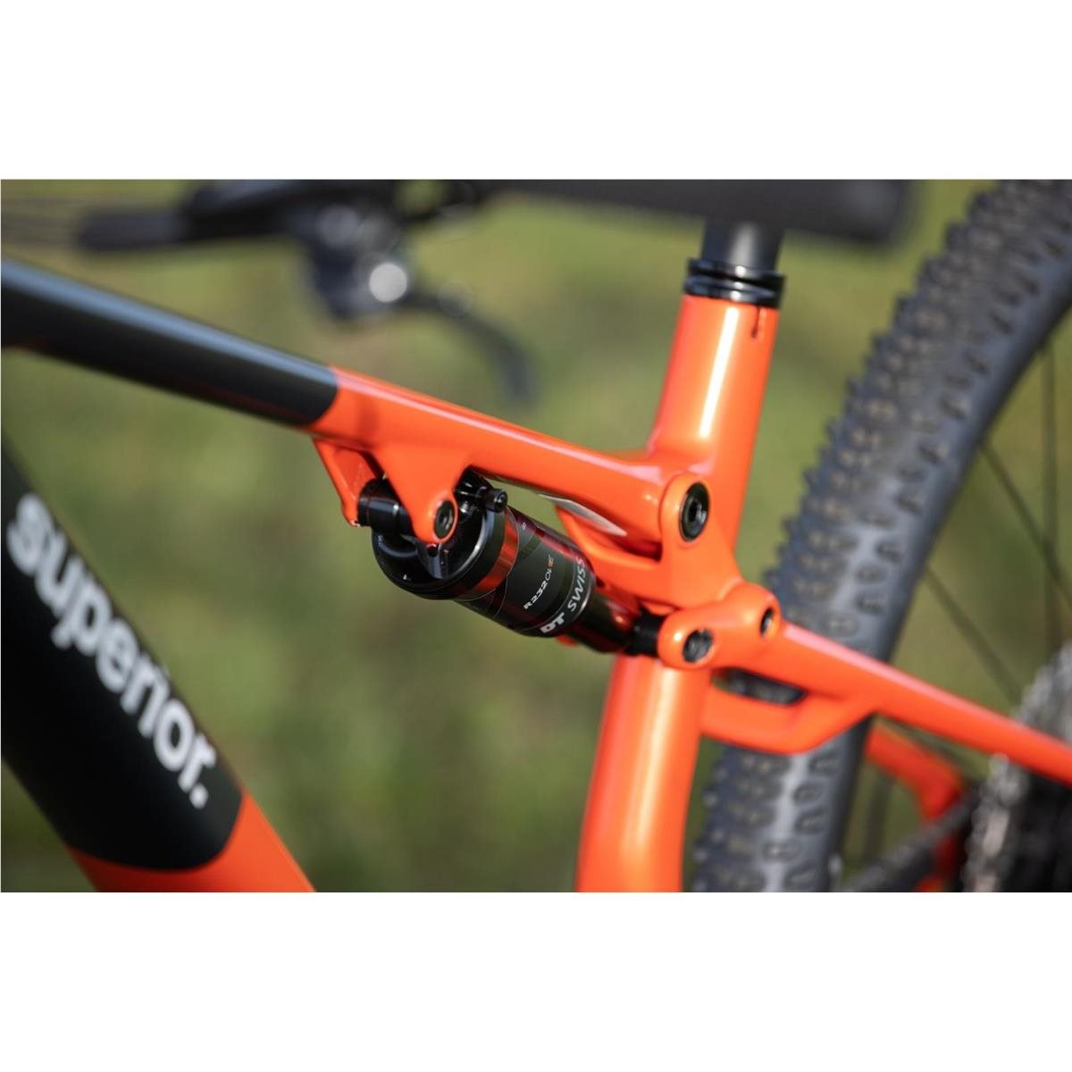Heldämpad MTB Superior XF 9.6 RC Gloss Red/Black