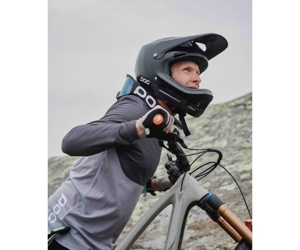 Poc MTB Hjälm Coron Air Carbon Mips Carbon Black