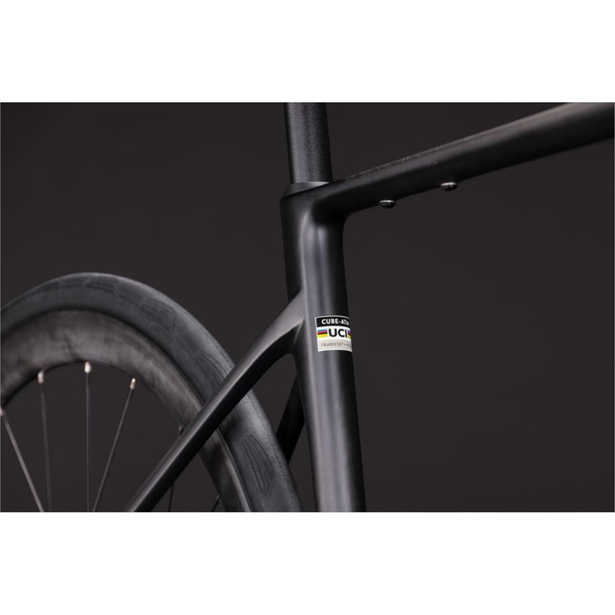 Racercykel allround Cube Attain C:62 Race Carbon/Coalchrome