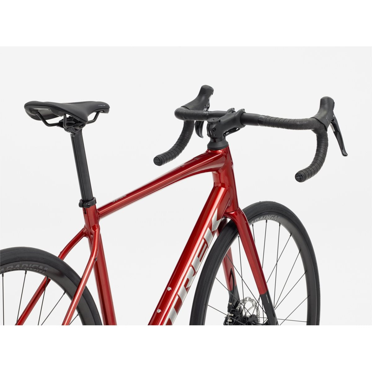 Racercykel allround Trek Domane AL 2 Gen 4 Fury Red