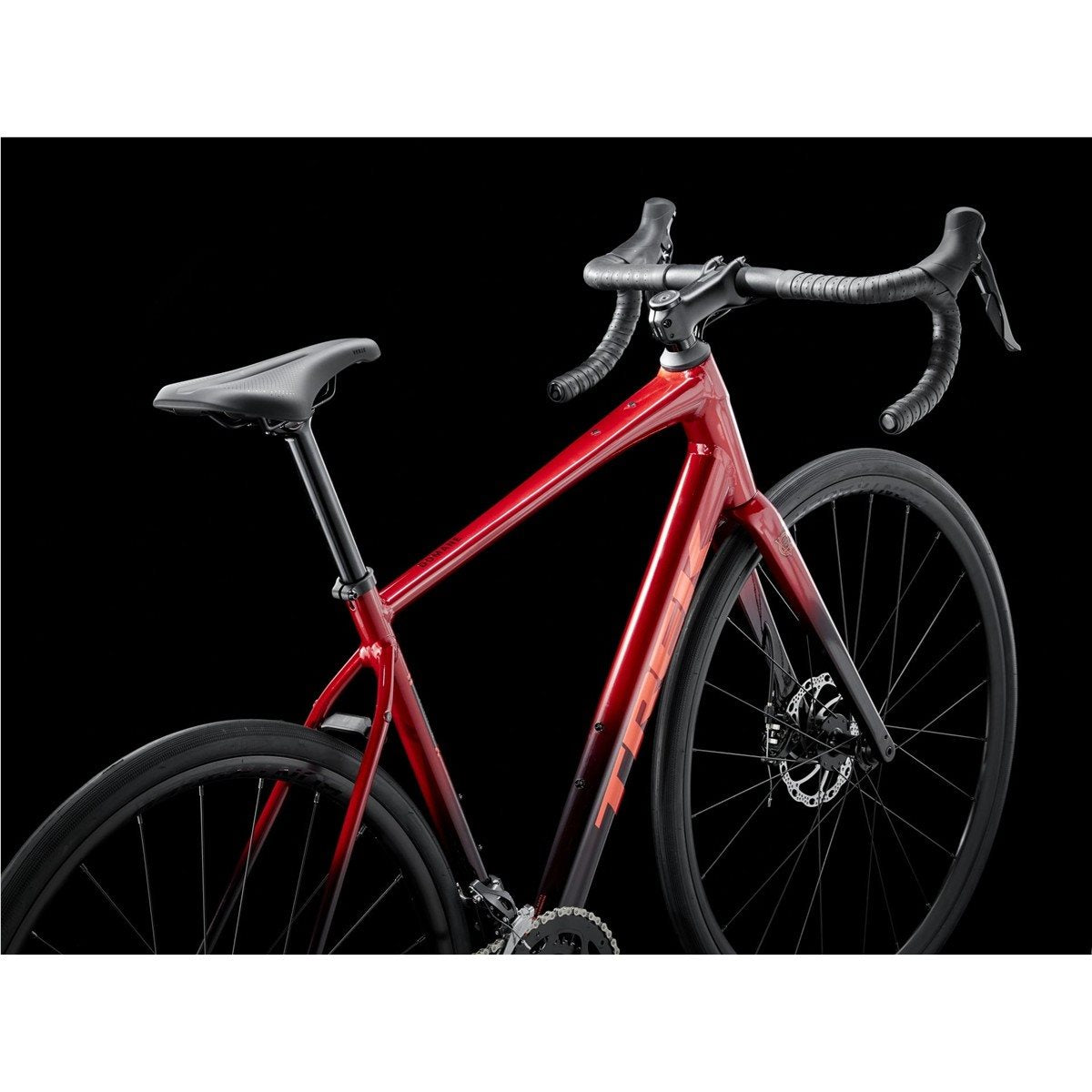 Trek Racer Domane AL 2 Gen 4 Crimson To Dark Carmine Fade