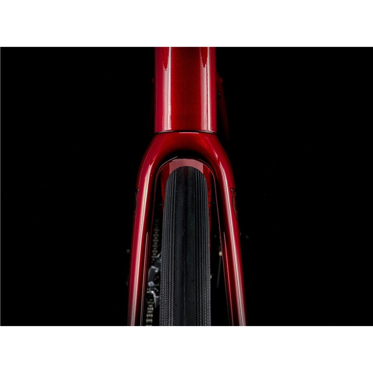 Trek Racer Domane AL 2 Gen 4 Crimson To Dark Carmine Fade