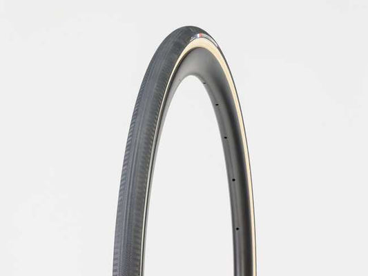 Cykeldäck Bontrager R4 Classics Hard-Case Lite 28-622 svart/vit