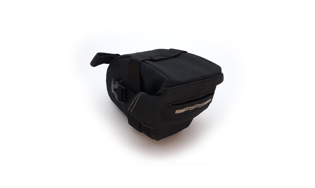 Sadelväska New Looxs Sports saddle bag 0.9 L svart
